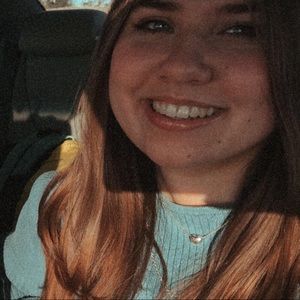 Meet your Posher, Lydia